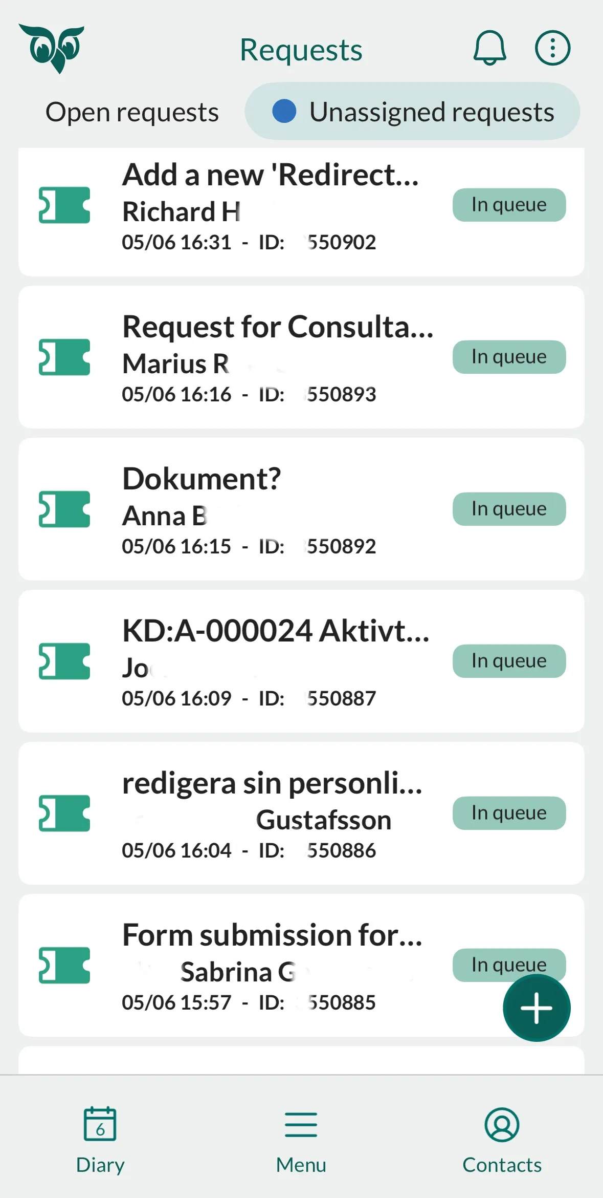 Mobile CRM: Unassigned requests list with icons and badges -app-screen